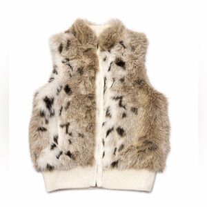 Reversible Cream Cable Knit & Faux Fur Zip Vest | Sleeveless Cozy Winter Layer